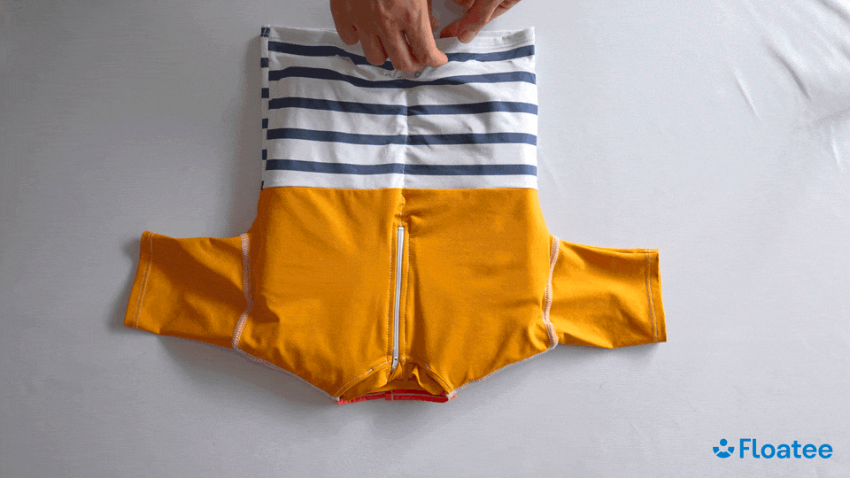 demonstration of the reusability of the child anti-drowning tee-shirt