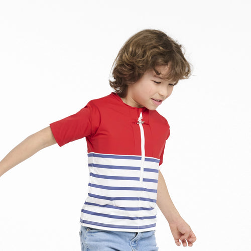 Floatee anti-drowning T-shirt for children, worn by male toddler/kid, red at the top and striped jersey at the bottom, short sleeves